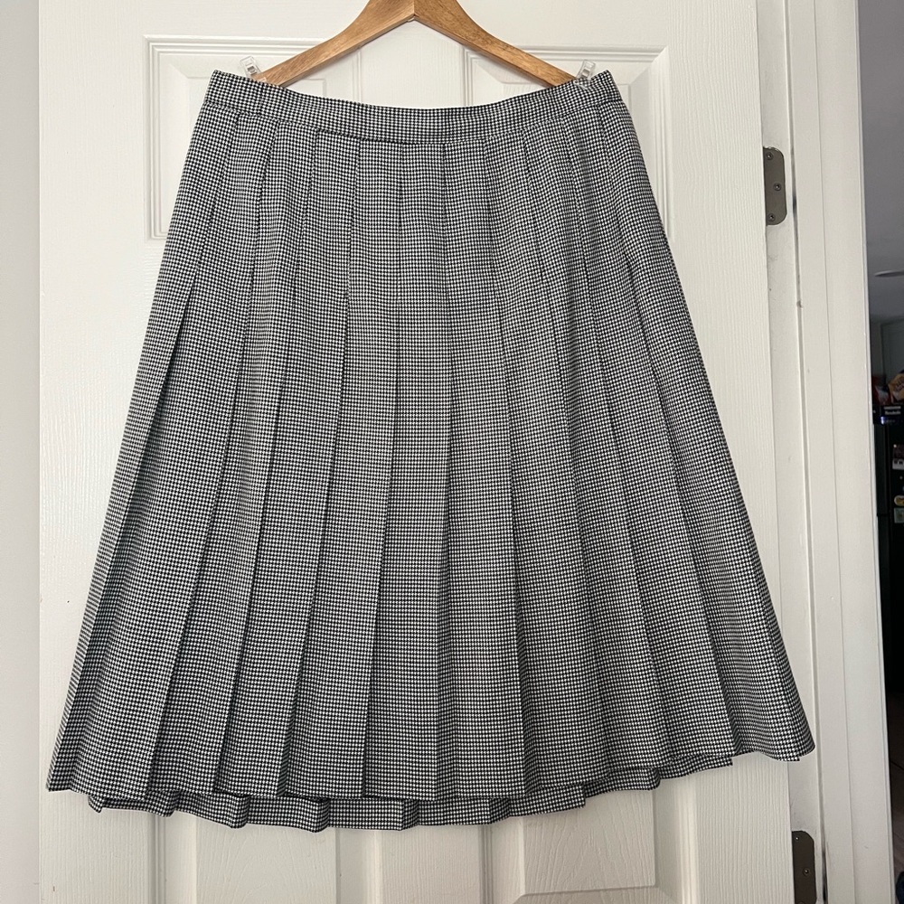 Houndstooth Black and White Pleated Skirt